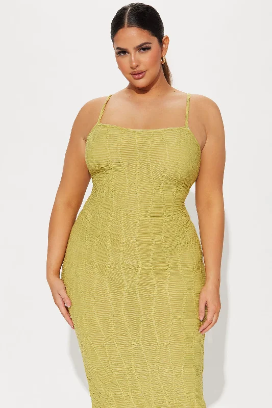 Ari Textured Maxi Dress - Chartreuse